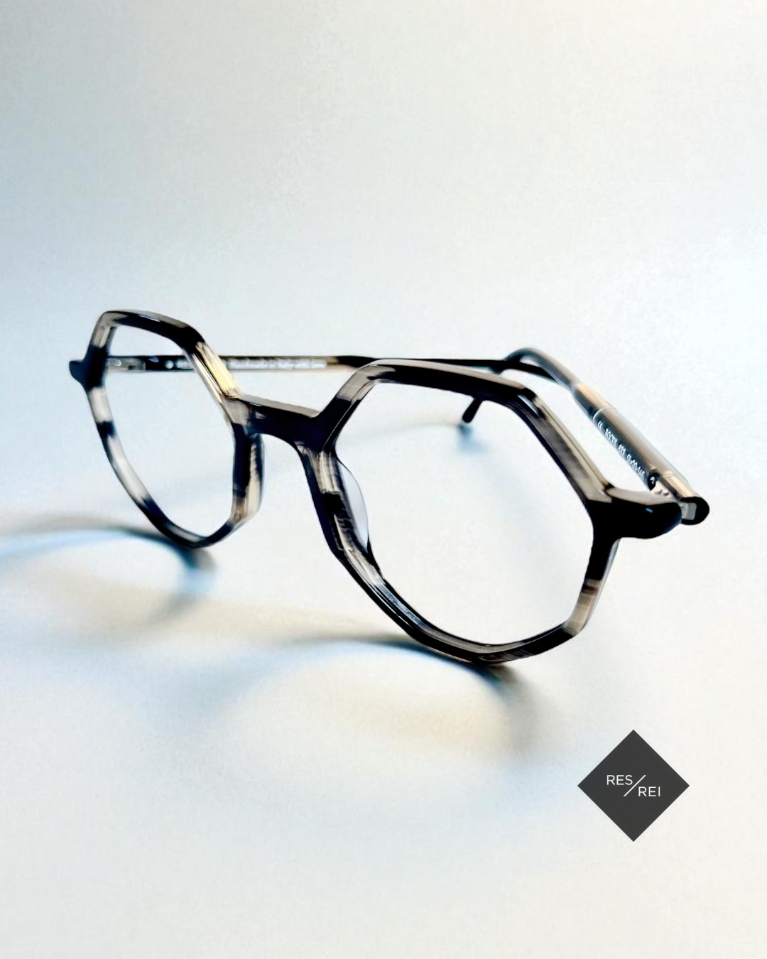 Okulary damskie Res Rei w czarno-beżowe wzory – geometryczne oprawki włoskiej marki