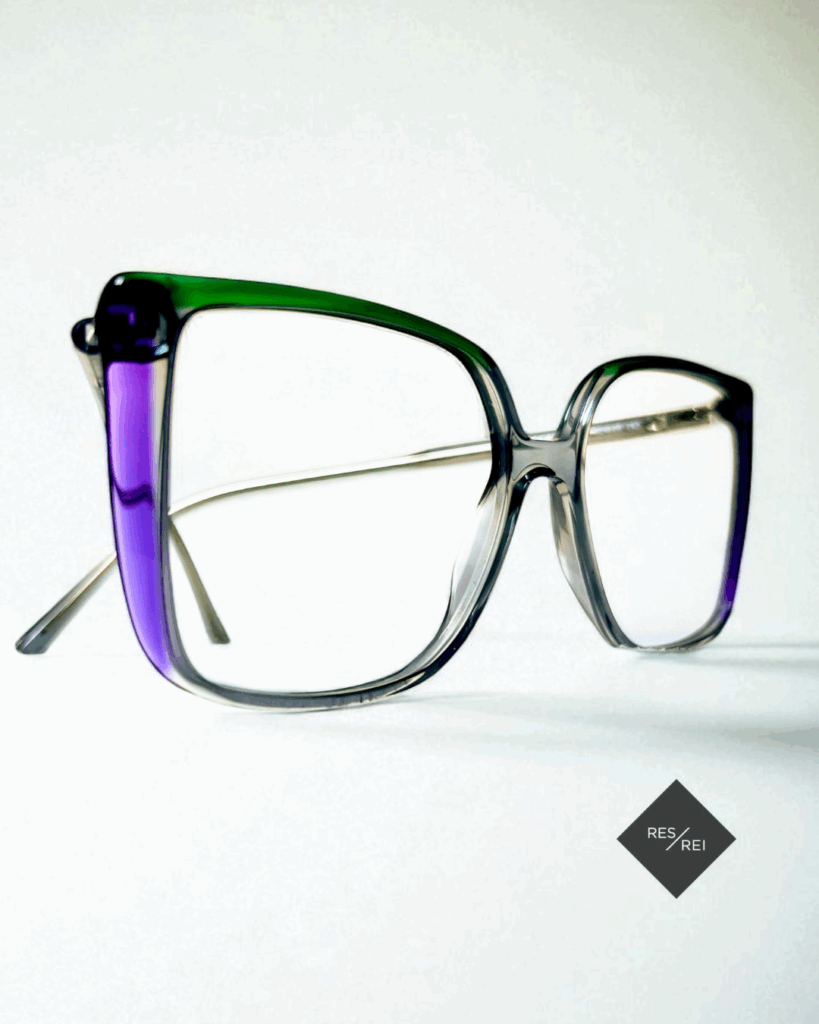 Okulary damskie Res Rei o dużych, kwadratowych oprawkach w odcieniach zieleni i fioletu